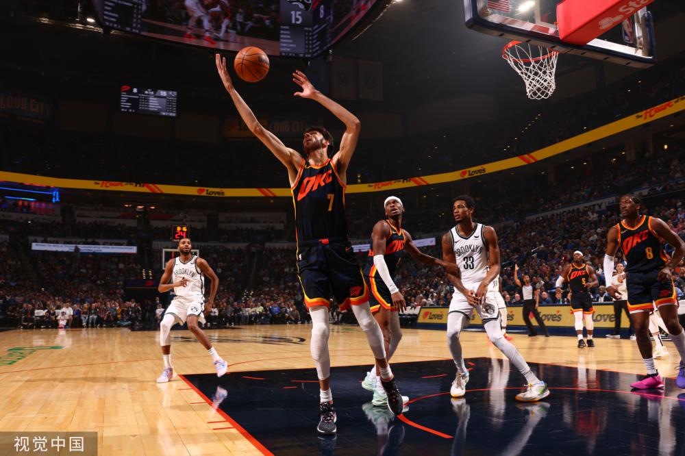 后防线的保 后防线的保